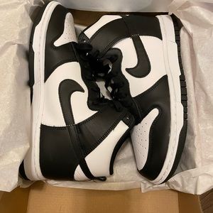 BNIB panda high dunks W8